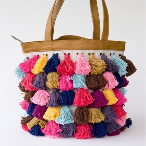 NWOT  - Noonday Collection La Gloria Bag Colorful Yarn Tassel Tote -  RETIRED - Picture 2 of 6